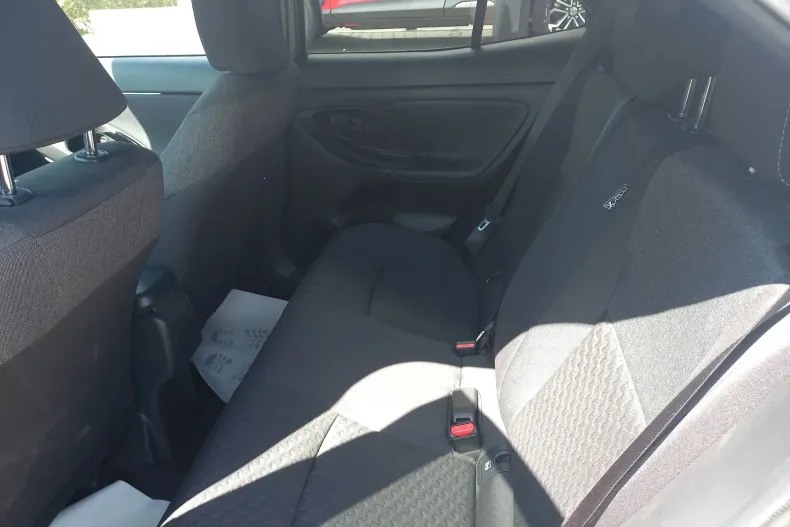 Toyota Yaris Cross din 2024 cu 4.650 km - oferta TOY130075 - foto 14