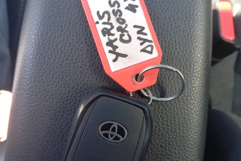 Toyota Yaris Cross din 2024 cu 4.650 km - oferta TOY130075 - foto 27