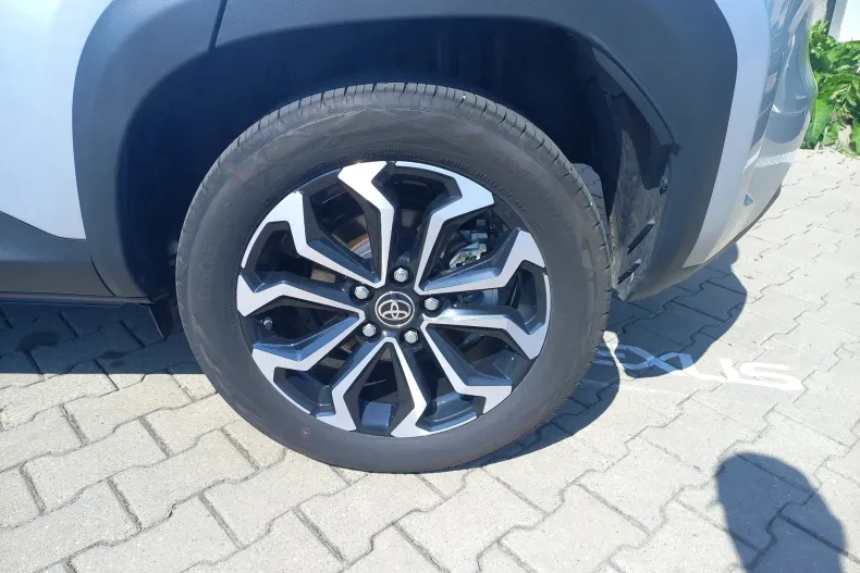 Toyota Yaris Cross din 2024 cu 4.650 km - oferta TOY130075 - foto 28