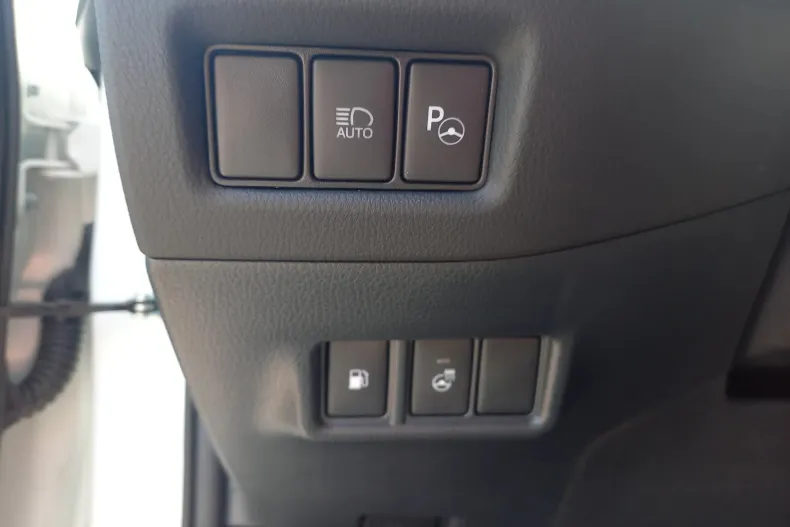 Toyota C-HR din 2023 cu 612 km - oferta TOY130076 - foto 14