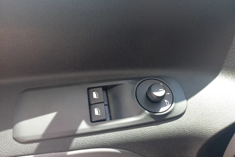 Toyota Proace din 2024 cu 6 km - oferta TOY130077 - foto 20