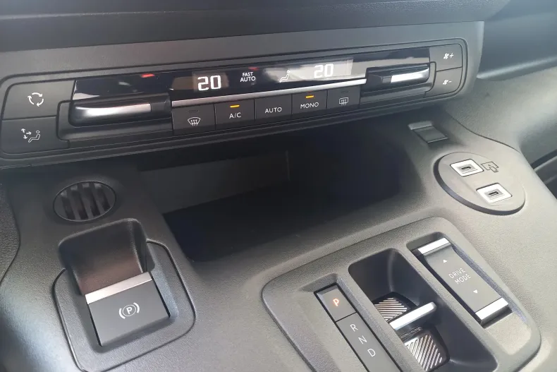 Toyota Proace din 2024 cu 6 km - oferta TOY130077 - foto 30