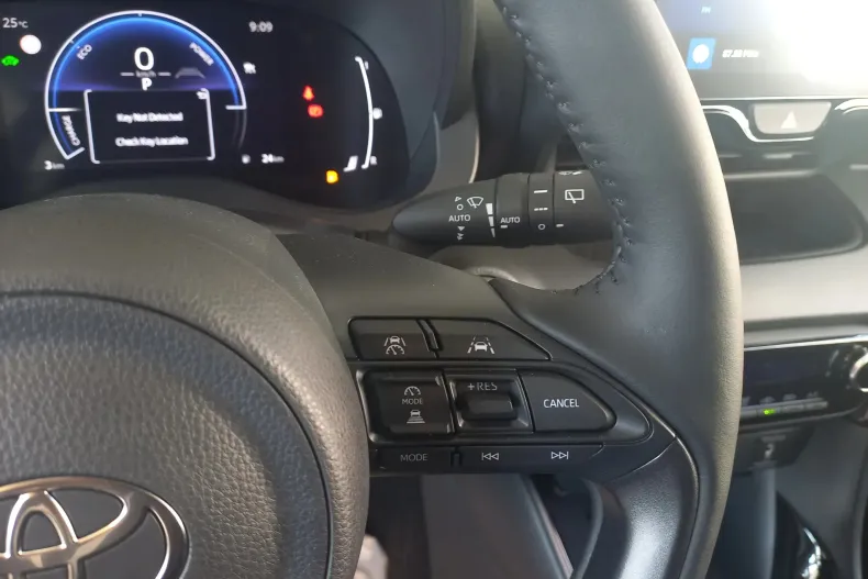 Toyota Yaris din 2024 cu 3.100 km - oferta TOY130078 - foto 19