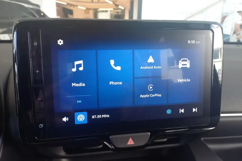 Toyota Yaris din 2024 cu 3.100 km - oferta TOY130078 - foto 23