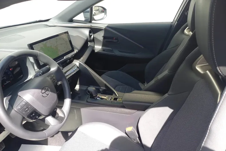 Toyota C-HR din 2024 cu 18.900 km - oferta TOY130080 - foto 13