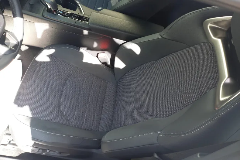 Toyota C-HR din 2024 cu 18.900 km - oferta TOY130080 - foto 18