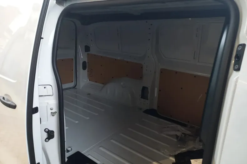 Toyota Proace din 2024 cu 7 km - oferta TOY130084 - foto 6