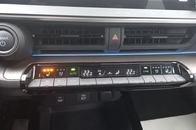 Toyota Prius din 2023 cu 10.450 km - oferta TOY130087 - foto 27