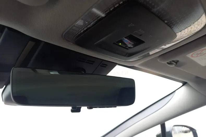 Toyota Prius din 2023 cu 10.450 km - oferta TOY130087 - foto 31