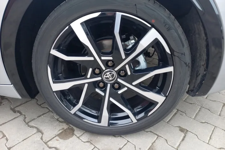 Toyota Prius din 2023 cu 10.450 km - oferta TOY130087 - foto 36