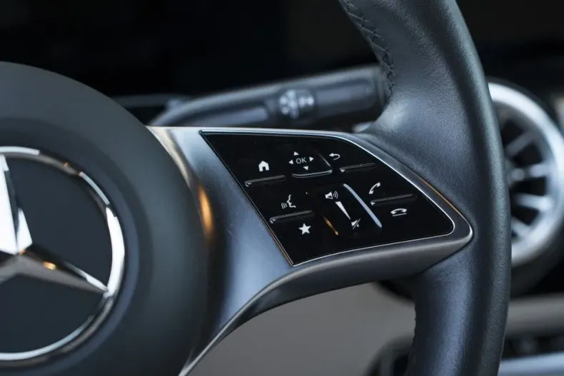 Mercedes-Benz GLA din 2025 cu 8.550 km - oferta MER130094 - foto 17