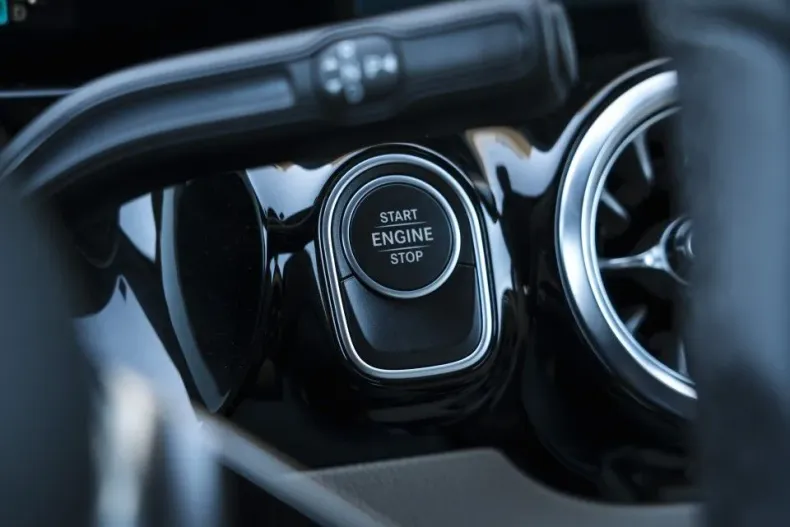 Mercedes-Benz GLA din 2025 cu 8.550 km - oferta MER130094 - foto 27