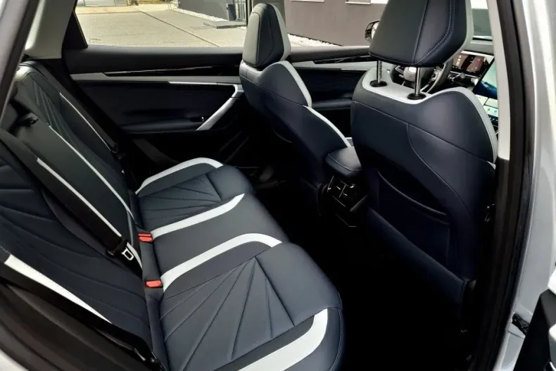 Geely Starray din 2024 cu 1 km - oferta GEE130122 - foto 14