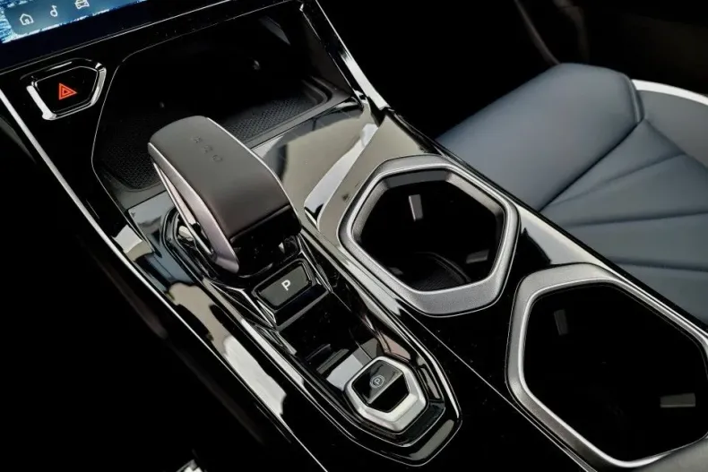 Geely Starray din 2024 cu 1 km - oferta GEE130122 - foto 18