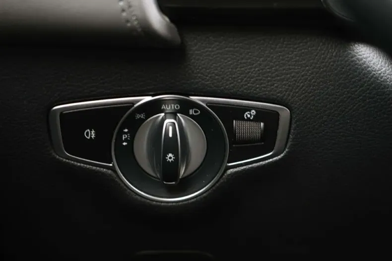 Mercedes-Benz EQC din 2020 cu 61.143 km - oferta MER130126 - foto 14