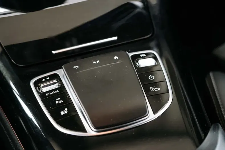 Mercedes-Benz EQC din 2020 cu 61.143 km - oferta MER130126 - foto 16