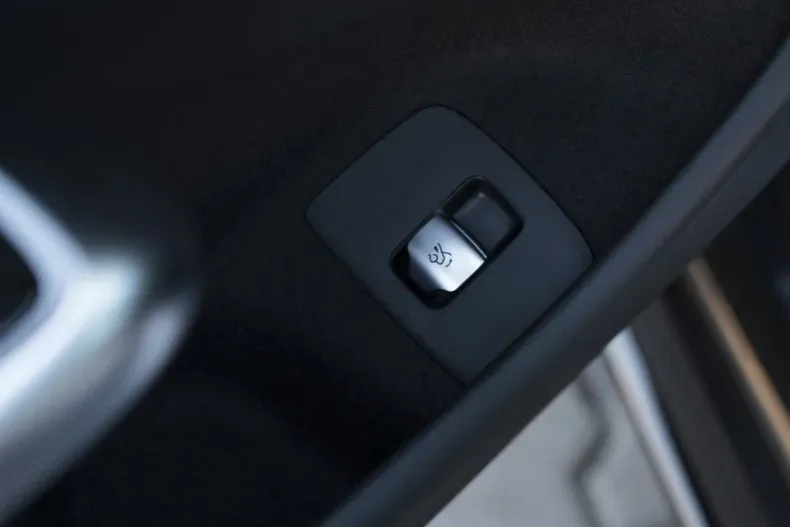 Mercedes-Benz E din 2025 cu 3.000 km - oferta MER130138 - foto 18