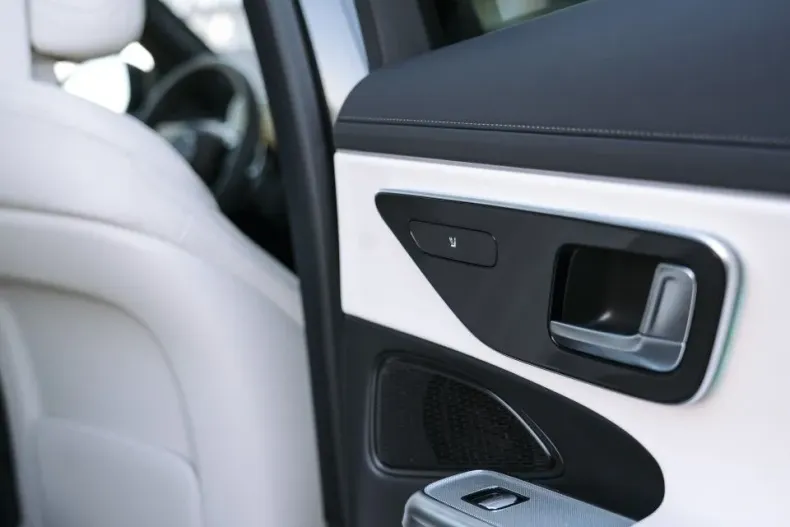 Mercedes-Benz E din 2025 cu 3.000 km - oferta MER130138 - foto 22