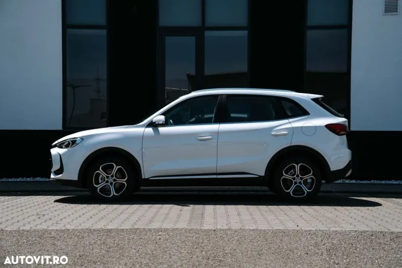 MG ZS HEV din 2025 cu 1 km - oferta MG0130142 - foto 4