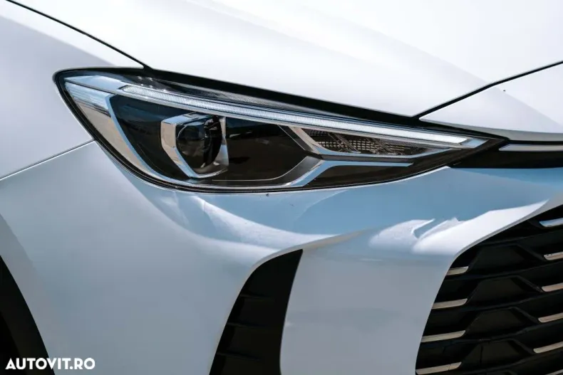 MG ZS HEV din 2025 cu 1 km - oferta MG0130142 - foto 10