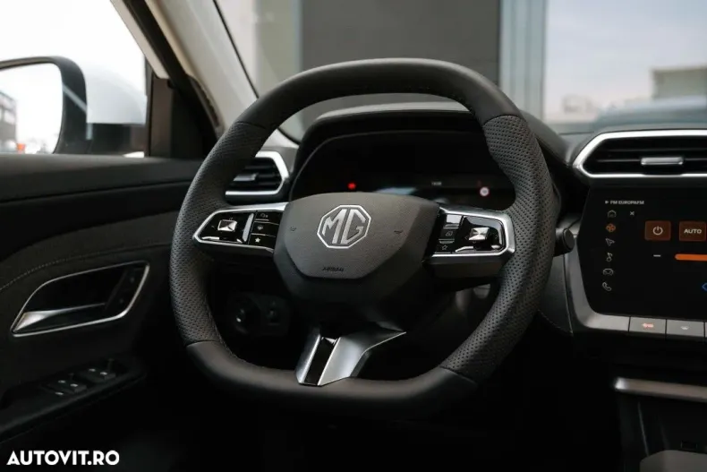 MG ZS HEV din 2025 cu 1 km - oferta MG0130142 - foto 13