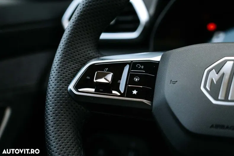 MG ZS HEV din 2025 cu 1 km - oferta MG0130142 - foto 14