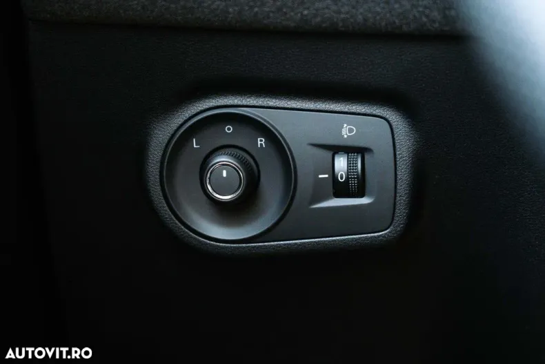 MG ZS HEV din 2025 cu 1 km - oferta MG0130142 - foto 21