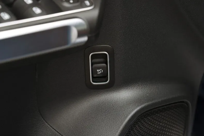 Mercedes-Benz GLB din 2025 cu 3.000 km - oferta MER130149 - foto 12