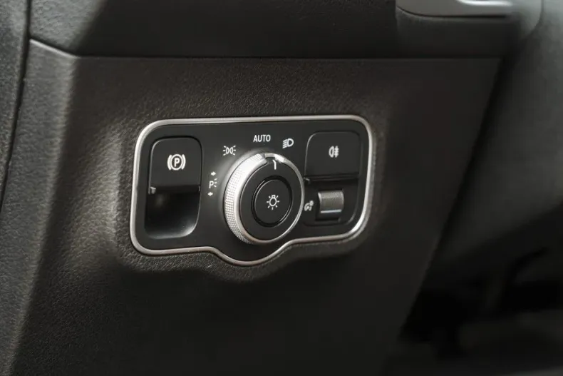 Mercedes-Benz GLB din 2025 cu 3.000 km - oferta MER130149 - foto 14