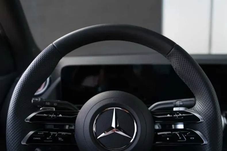 Mercedes-Benz EQA din 2025 cu 100 km - oferta MER130151 - foto 9