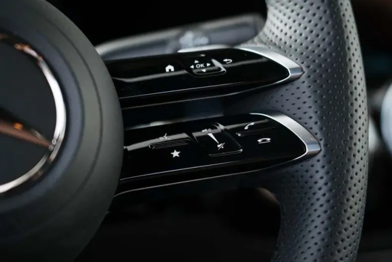 Mercedes-Benz EQA din 2025 cu 100 km - oferta MER130151 - foto 15