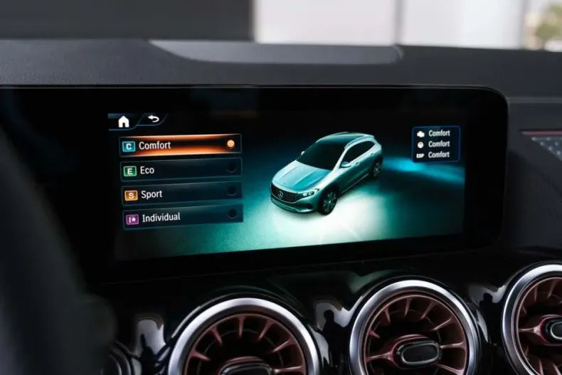 Mercedes-Benz EQA din 2025 cu 100 km - oferta MER130151 - foto 29