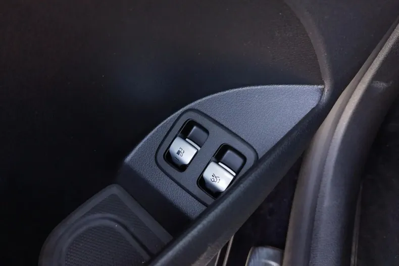 Mercedes-Benz GLC din 2023 cu 8.706 km - oferta MER130159 - foto 19