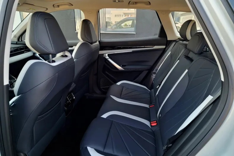 Geely Starray din 2024 cu 2.000 km - oferta GEE130160 - foto 8