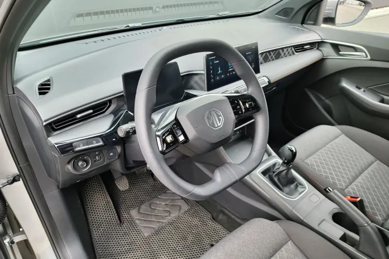 MG MG3 din 2024 cu 4.500 km - oferta MG0130167 - foto 9