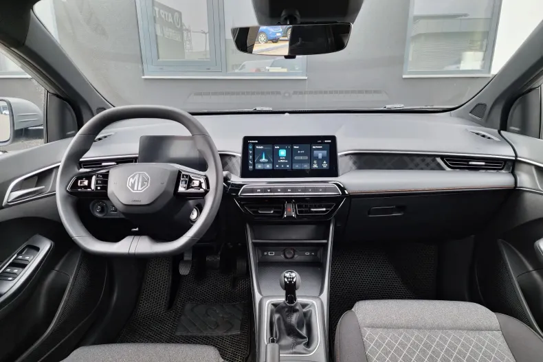 MG MG3 din 2024 cu 4.500 km - oferta MG0130167 - foto 10