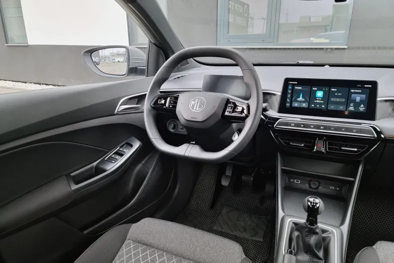 MG MG3 din 2024 cu 4.500 km - oferta MG0130167 - foto 11