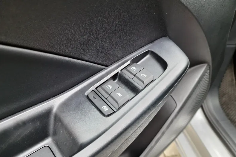 MG MG3 din 2024 cu 4.500 km - oferta MG0130167 - foto 13