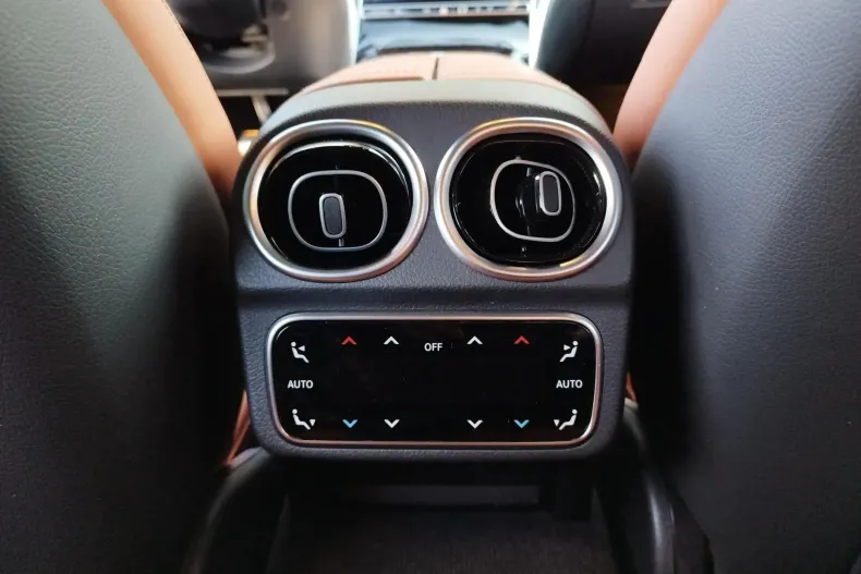 Mercedes-Benz C din 2023 cu 7.050 km - oferta MER130171 - foto 24