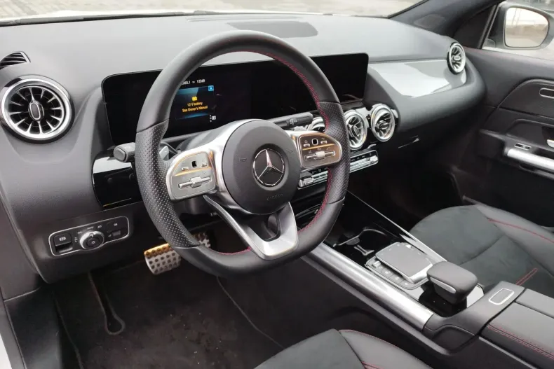 Mercedes-Benz GLA din 2023 cu 12.368 km - oferta MER130172 - foto 8