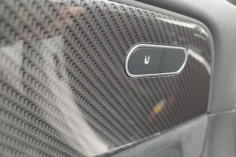 Mercedes-Benz GLA din 2023 cu 12.368 km - oferta MER130172 - foto 14