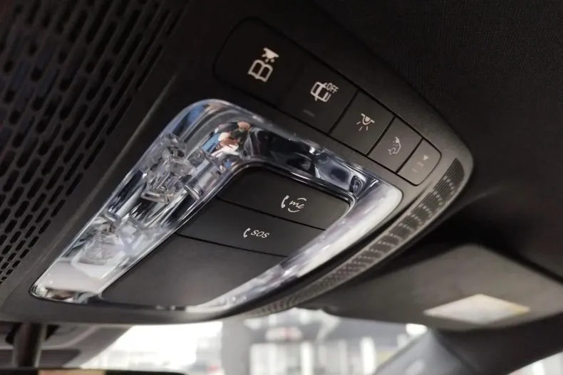 Mercedes-Benz GLA din 2023 cu 12.368 km - oferta MER130172 - foto 19