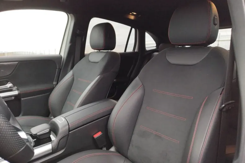 Mercedes-Benz GLA din 2023 cu 12.368 km - oferta MER130172 - foto 22