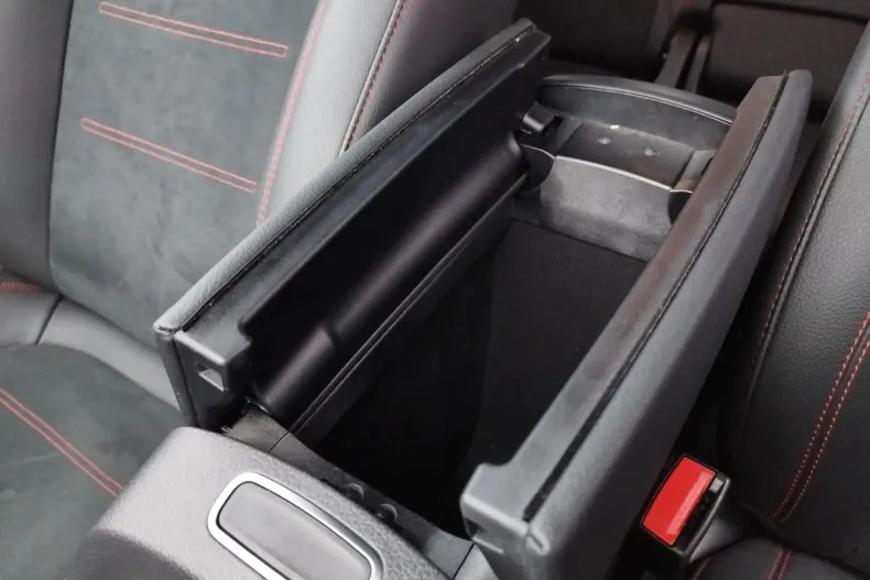 Mercedes-Benz GLA din 2023 cu 12.368 km - oferta MER130172 - foto 23