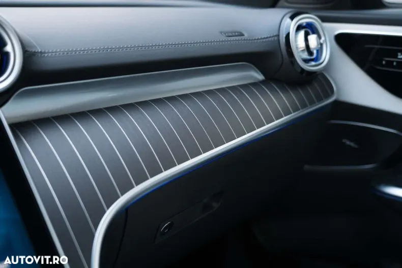 Mercedes-Benz C din 2025 cu 3.000 km - oferta MER130174 - foto 29