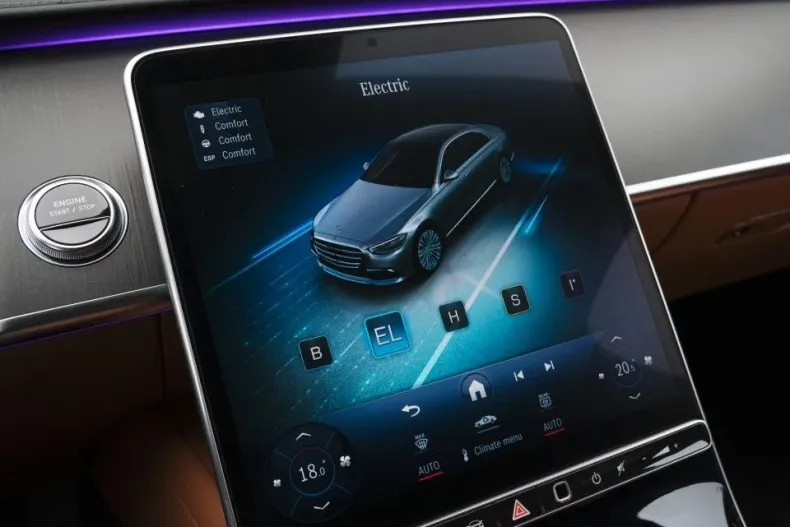 Mercedes-Benz S din 2023 cu 14.600 km - oferta MER130175 - foto 33