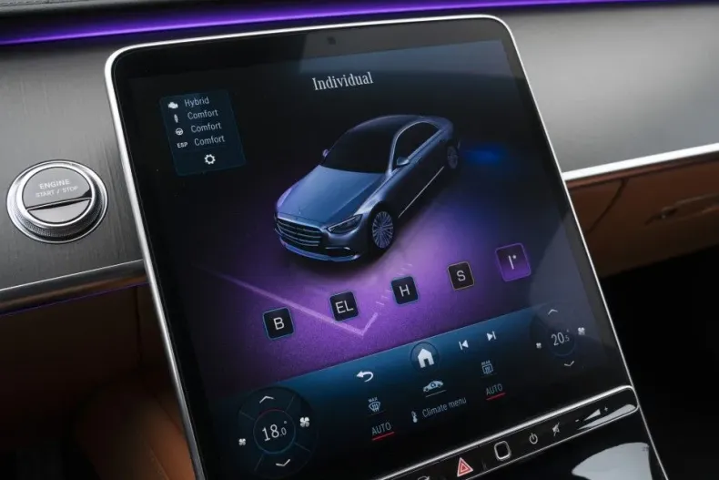 Mercedes-Benz S din 2023 cu 14.600 km - oferta MER130175 - foto 36