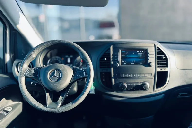 Mercedes-Benz Vito din 2023 cu 23.377 km - oferta MER130176 - foto 7