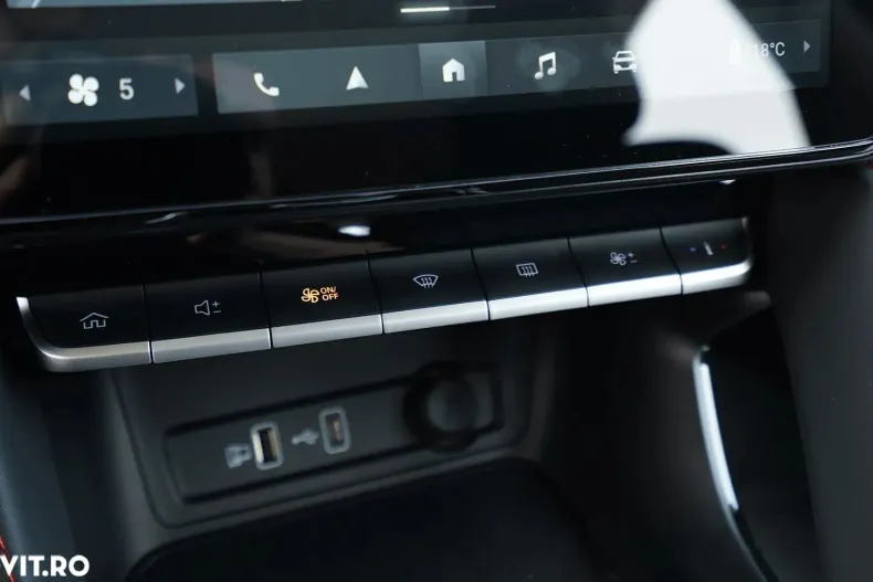 MG ZS EV din 2023 cu 1 km - oferta MG0130184 - foto 13