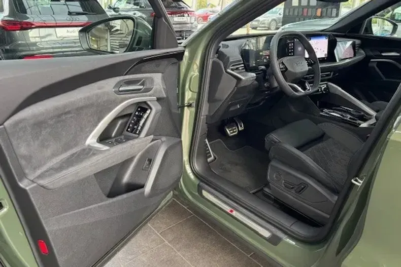 Audi Q5 din 2025 cu 1 km - oferta AUD130203 - foto 7